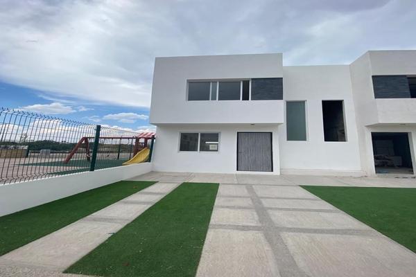 Foto de inmueble en Misión del Parque, Col. Colinas del Poniente C.P. 76116, Querétaro