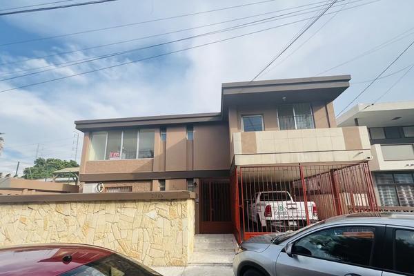 Foto de inmueble en Mitras Sur, Col. Mitras Sur C.P. 64020, Monterrey