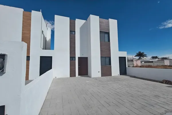 Foto de inmueble en Modelo Toscana #., Col. Villas de las Perlas C.P. 27277, Torreón