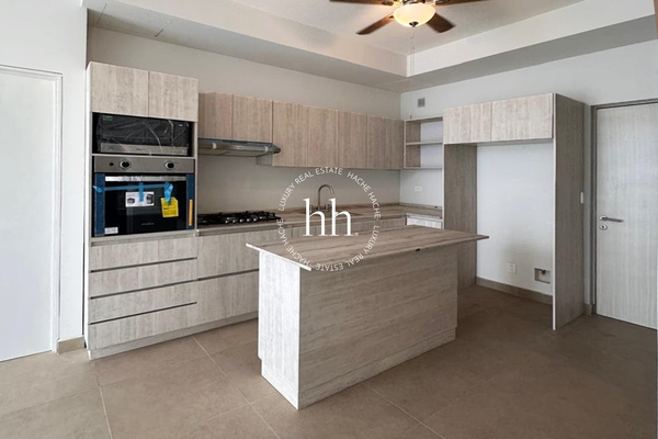 Foto de inmueble en Moises Saenz, Col. Mitras Centro C.P. 64460, Monterrey