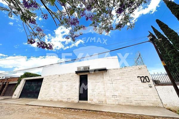 Foto de inmueble en MOMPANI, Col. Villas del Mesón C.P. 76226, Querétaro