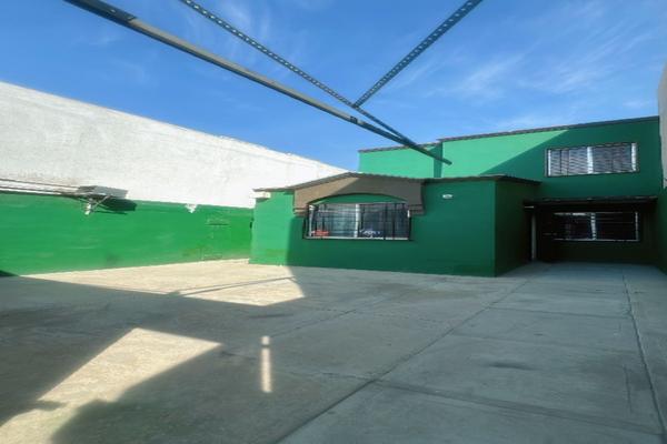 Foto de inmueble en Monte batian, Col. Fundadores C.P. 22046, Tijuana