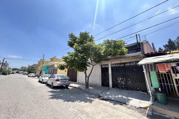 Foto de inmueble en Monte Parnazo Mz 4, Col. Jardines de Morelos 5a Sección C.P. 55075, Ecatepec de Morelos