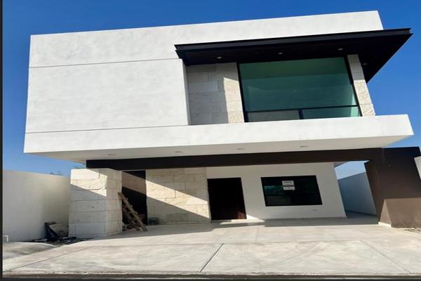 Foto de inmueble en  , Col. Monterrey Centro C.P. 64000, Monterrey