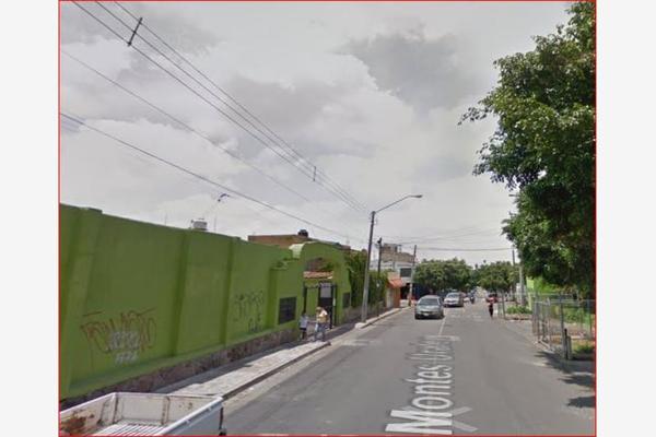 Foto de inmueble en MONTES URALES #2906, Col. Jardines de Santa Isabel C.P. 44300, Guadalajara