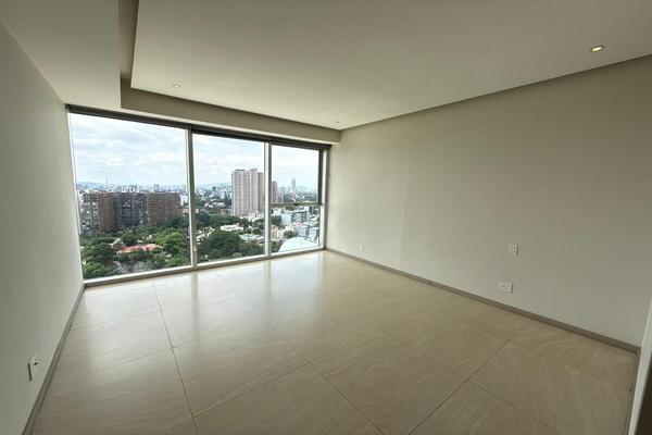 Foto de inmueble en Montevideo, Col. Colinas de San Javier C.P. 45110, Zapopan