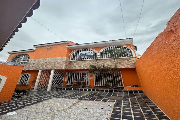 Foto de inmueble en Montserrat #2214, Col. Independencia C.P. 44290, Guadalajara