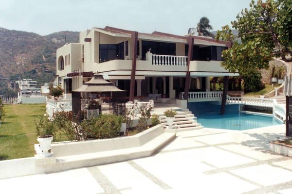 Foto de inmueble en  , Col. Mozimba 1a Secc C.P. 39463, Acapulco de Juárez