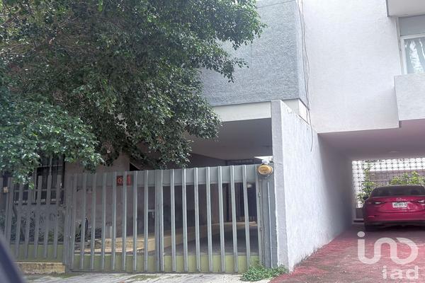 Foto de inmueble en Napoleon #243, Col. Vallarta Norte C.P. 44690, Guadalajara