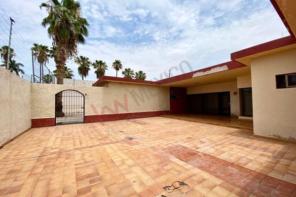 Foto de inmueble en  , Col. Navarro C.P. 27010, Torreón