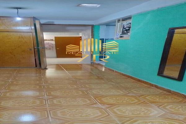 Foto de inmueble en Nemecio Garcia Naranjo, Col. Valle de Anáhuac Sección A C.P. 55210, Ecatepec de Morelos
