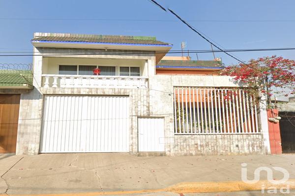 Foto de inmueble en NEZAHUALPILLI #199, Col. Juárez Pantitlán C.P. 57460, Nezahualcóyotl