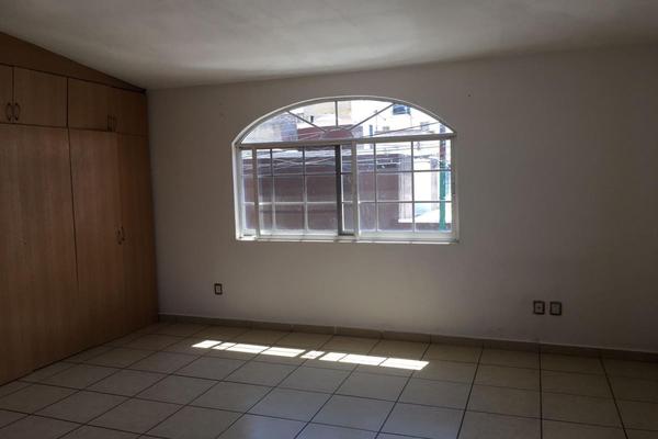 Foto de inmueble en nicolas bravo #13, Col. Las Rosas C.P. 76164, Querétaro
