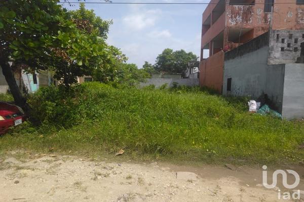Foto de inmueble en Nueces #188, Col. Miguel Hidalgo C.P. 96557, Coatzacoalcos