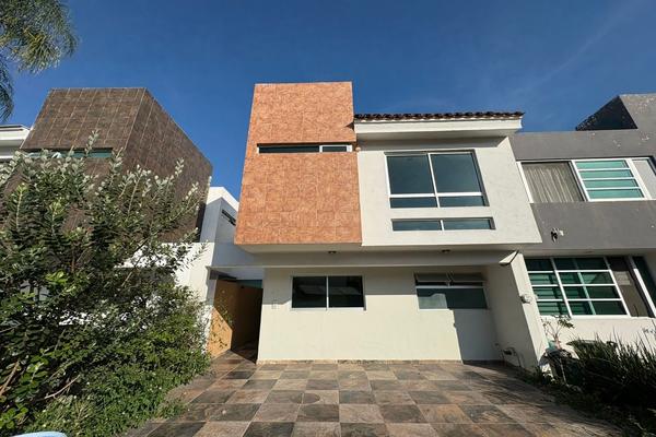 Foto de inmueble en Nueva Galicia, Col. Nueva Galicia Residencial C.P. 45645, Tlajomulco de Zúñiga