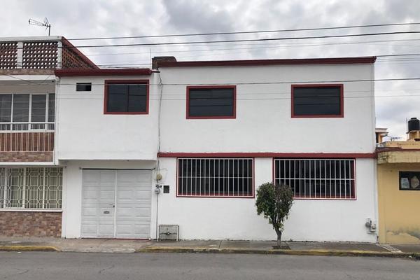 Foto de inmueble en Obreros de Cananea, Col. San Lorenzo Tepaltitlán Centro C.P. 50010, Toluca