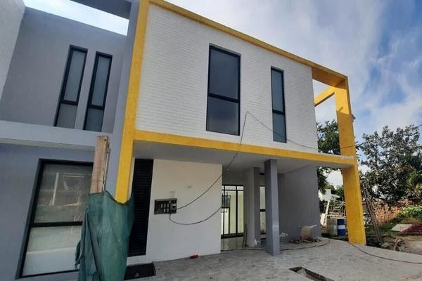 Foto de inmueble en Ocampo, Col. San Antonio Tlayacapan C.P. 45922, Chapala