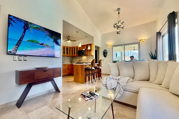 Foto de inmueble en Olas Altas #100, Col. Olas Altas C.P. 28860, Manzanillo