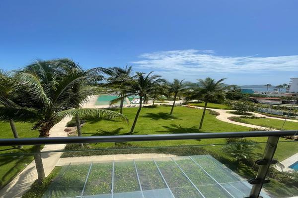 Foto de inmueble en  , Col. Olas Altas C.P. 28860, Manzanillo