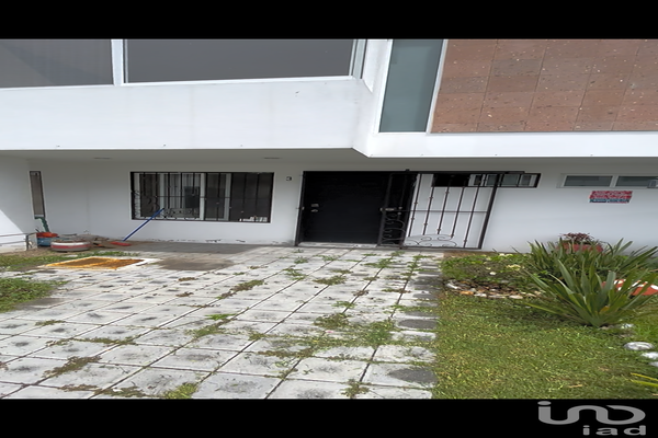 Foto de inmueble en Olmo #58, Col. Hacienda del Sur C.P. 72490, Puebla