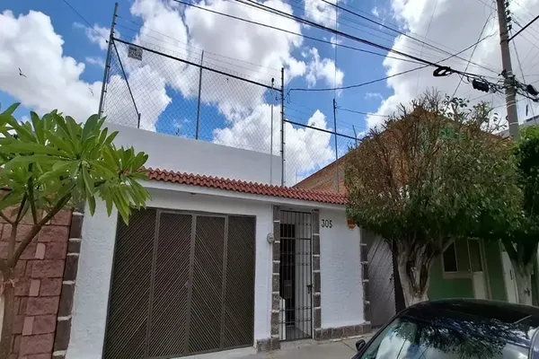 Foto de inmueble en Once #305, Col. Industrial Aviación C.P. 78140, San Luis Potosí