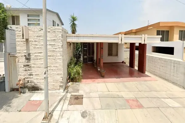 Foto de inmueble en P. DEL PEÑON #417, Col. Las Cumbres C.P. 64619, Monterrey