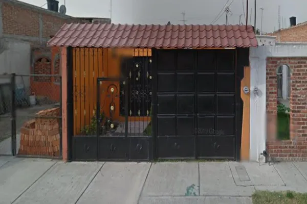 Foto de inmueble en PACHUCA #258, Col. Jardines de La Hacienda C.P. 36515, Irapuato