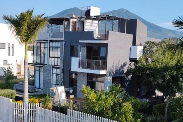 Foto de inmueble en Pájaro  #17, Col. Jocotepec Centro C.P. 45800, Jocotepec