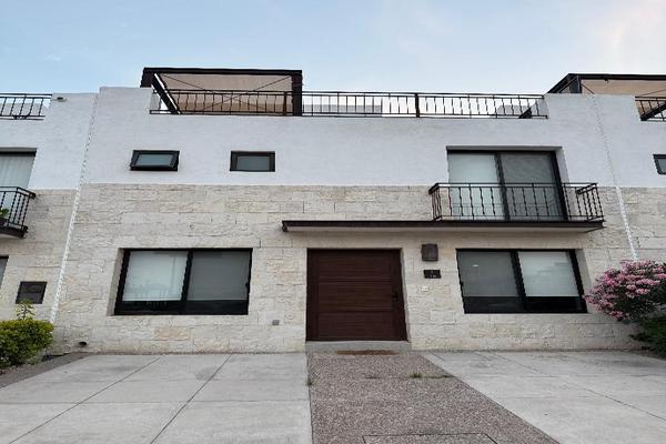 Foto de inmueble en Palma Datilera #106, Col. El Salitre C.P. 76127, Querétaro