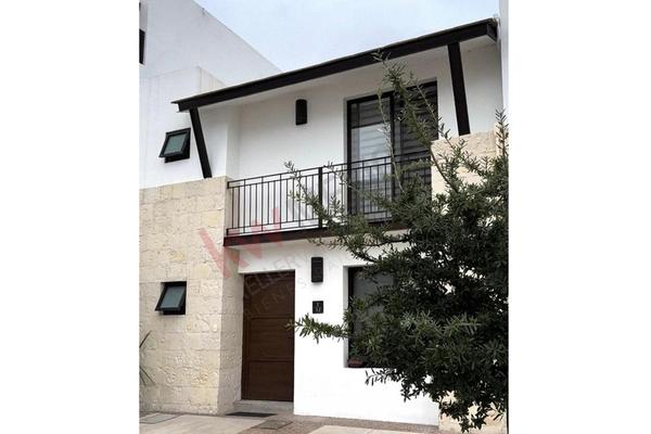 Foto de inmueble en PALMA DATILERA, Col. El Salitre C.P. 76127, Querétaro