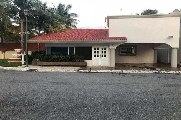 Foto de inmueble en Palmas #69,, Col. Iquisa C.P. 96540, Coatzacoalcos