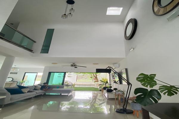 Foto de inmueble en Paloma Altoaguirre, Col. Paraíso Coatzacoalcos C.P. 96523, Coatzacoalcos