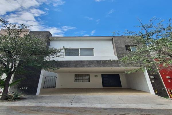 Foto de inmueble en pamplona  #1202, Col. Cumbres San Agustín 1 Sector C.P. 64346, Monterrey