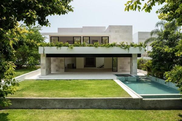 Foto de inmueble en Paraíso Country Club, Col. Jacarandas C.P. 62420, Cuernavaca