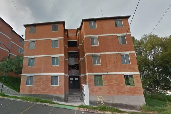 Foto de inmueble en PARISANDO #91, Col. Las Jacarandas C.P. 58128, Morelia