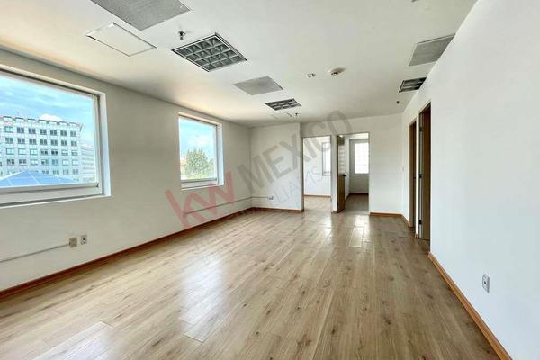 Foto de inmueble en Pasaje Interlomas, Col. Interlomas C.P. 52787, Huixquilucan