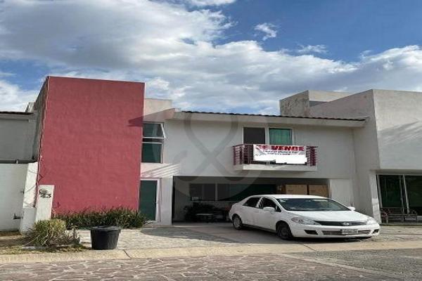 Foto de inmueble en PASEO A LA TORRE 0 , Col. Las Víboras (Fraccionamiento Valle de las Flores) C.P. 45640, Tlajomulco de Zúñiga