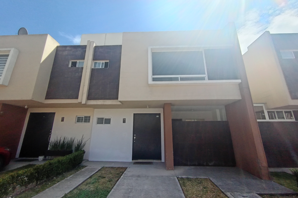 Foto de inmueble en Paseo Arboleda, Col. Villas de San Mateo C.P. 50220, Toluca