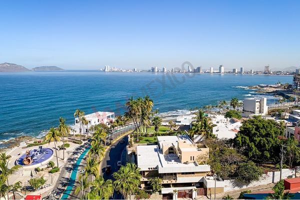 Foto de inmueble en Paseo Claussen #405, Col. Centro C.P. 82000, Mazatlán