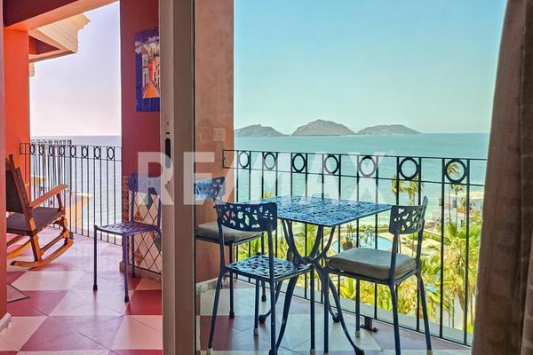 Foto de inmueble en PASEO CLAUSSEN, Col. Centro C.P. 82000, Mazatlán