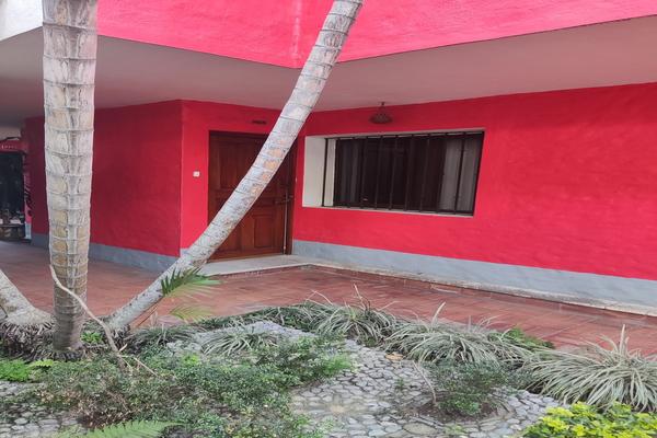 Foto de inmueble en Paseo de Burgos, Col. Burgos C.P. 62584, Temixco