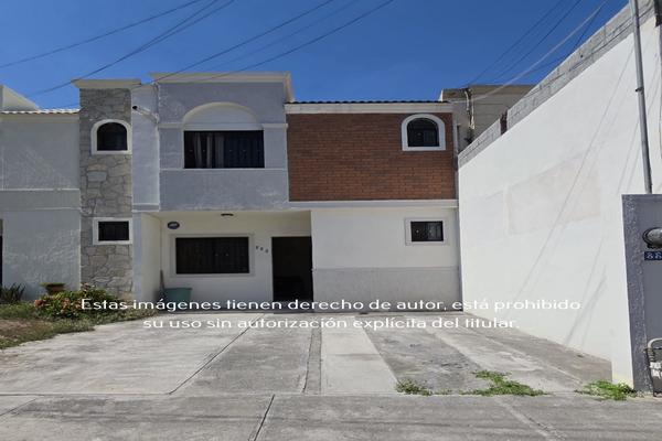 Foto de inmueble en , Col. Paseo de Cumbres 1er Sector C.P. 64346, Monterrey