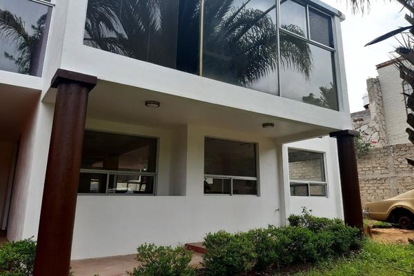 Foto de inmueble en PASEO DE LA CAÑADA PONIENTE, Col. Lomas de Tejeda ing. C.P. 45640, Tlajomulco de Zúñiga