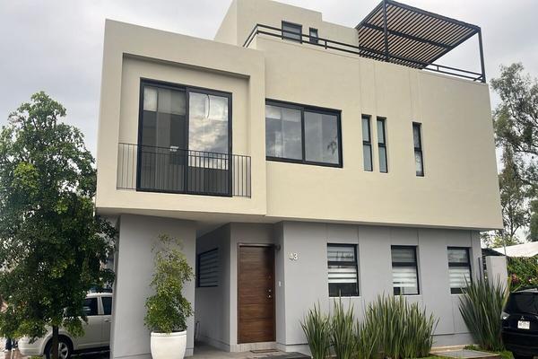 Foto de inmueble en Paseo de la Estrella, Col. Solares C.P. 45019, Zapopan