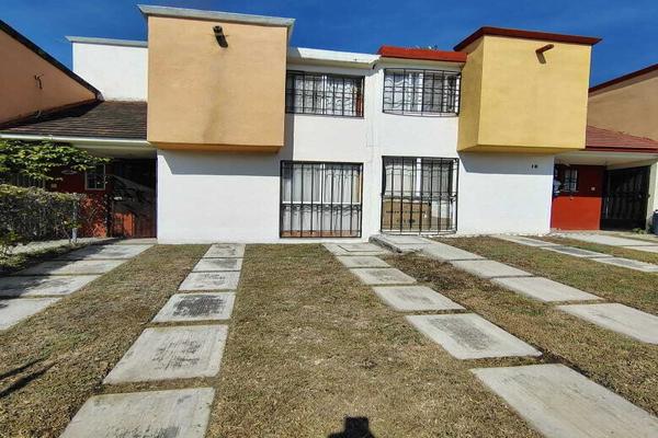 Foto de inmueble en PASEO DE LA FORTUNA, Col. Paseos de Xochitepec C.P. 62796, Xochitepec