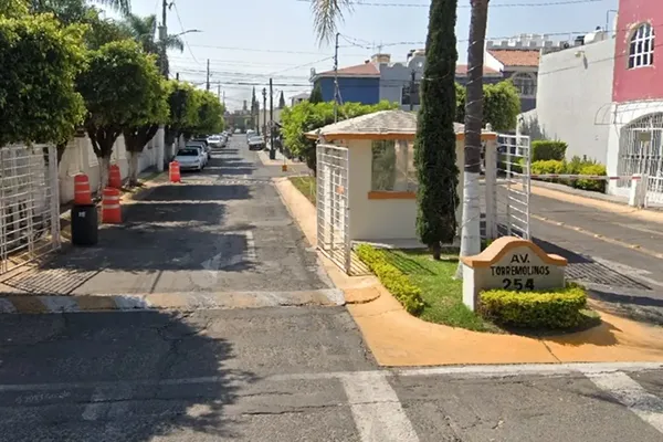 Foto de inmueble en PASEO DE LA HACIENDA ORIENTE #131, Col. Real de Valdepeñas C.P. 45130, Zapopan