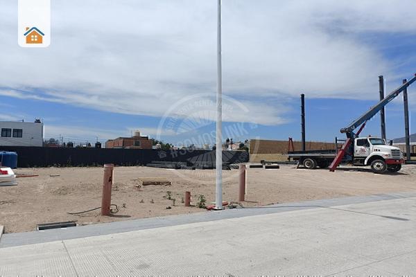 Foto de inmueble en Paseo de la Industria, Col. De las Juntas Delegación C.P. 48291, Puerto Vallarta