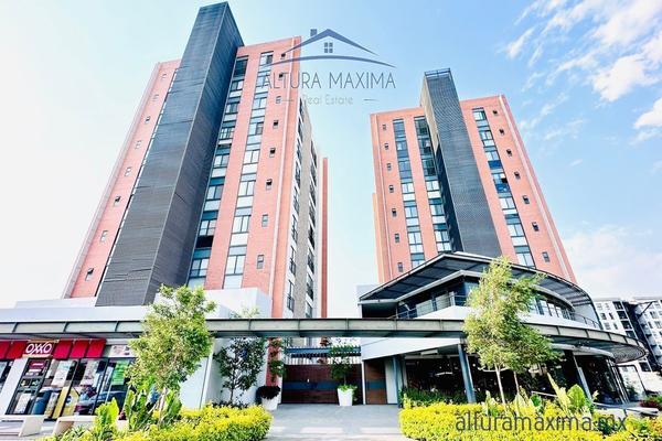 Foto de inmueble en Paseo de la Luna, Col. Solares C.P. 45019, Zapopan