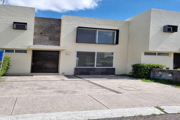 Foto de inmueble en Paseo de la Reforma, Col. Lomas del Marqués C.P. 76146, Querétaro
