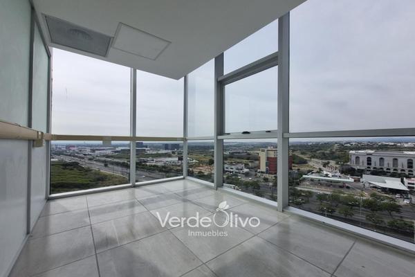 Foto de inmueble en Paseo de la República, Km. 13020 #EL SALITRE, QRO., Col. El Salitre C.P. 76127, Querétaro